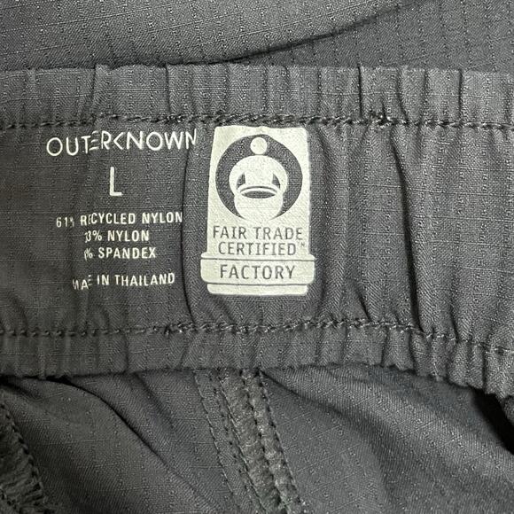 Outerknown Mens 8" Adventure Hybrid Unlined Shorts Size L Black Fishing Hiking - Picture 7 of 7